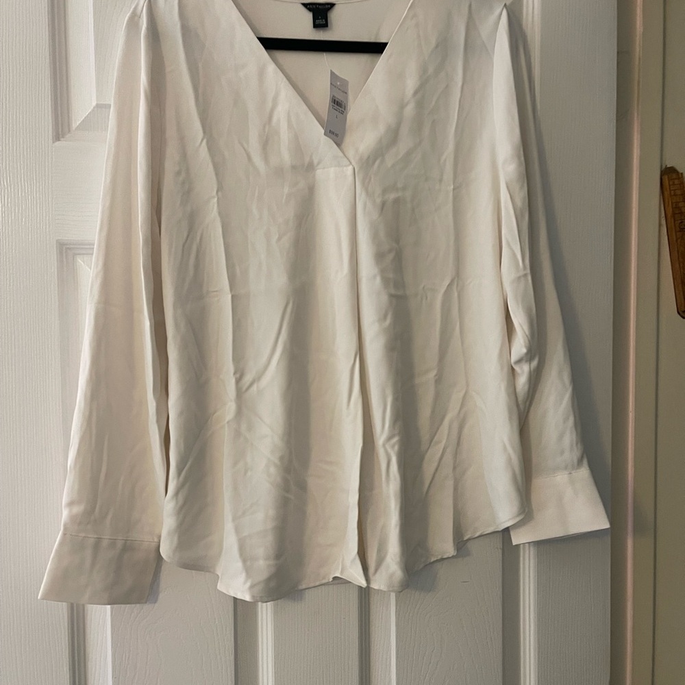 Ann Taylor Cream V-Neck Bell Sleeve Blouse